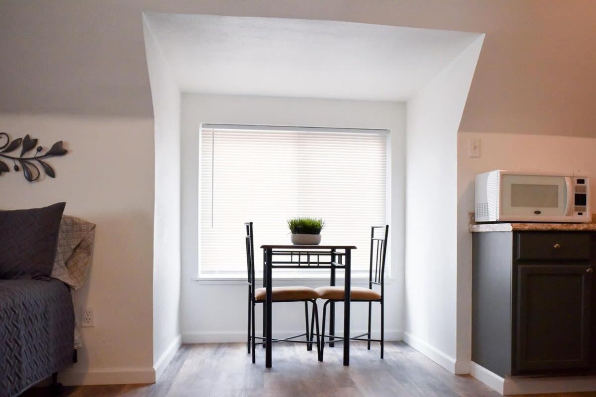 Unwind In A Bright Comfortable Apartment For 3 匹兹堡 外观 照片